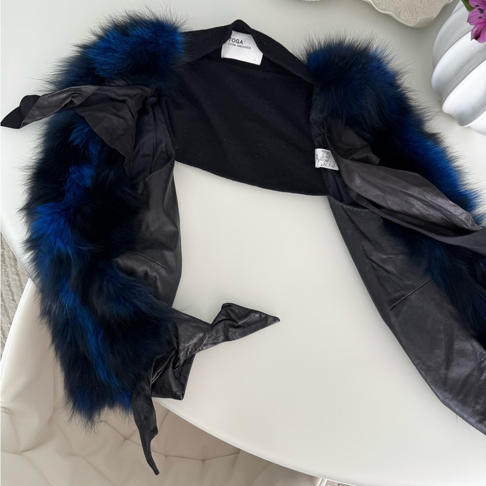 TOGA Archives Luxurious Black and Blue Fur Sleeves